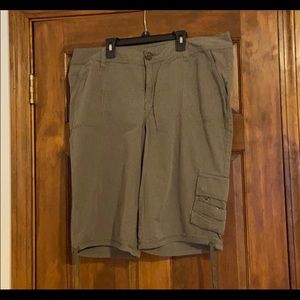 Women’s Bermuda shorts